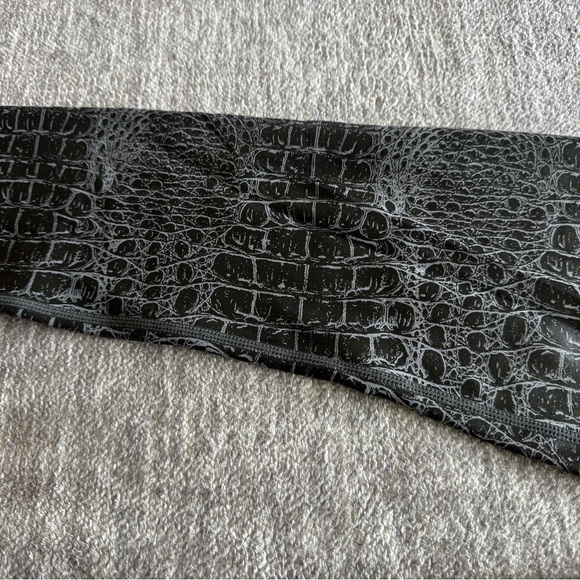 lululemon athletica Women's Leggings - Red, Purple, Gray - Picture 11 of 15